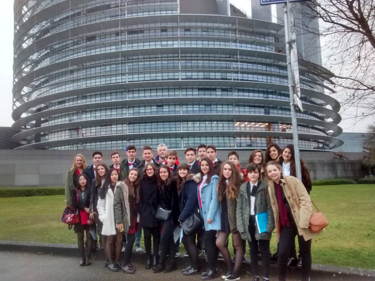 Alumnos del IES Alagón visitan el Parlamento Europeo