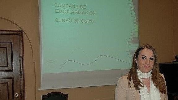 La Junta de Andalucía presenta la campaña de «excolarización»... con falta de ortografía