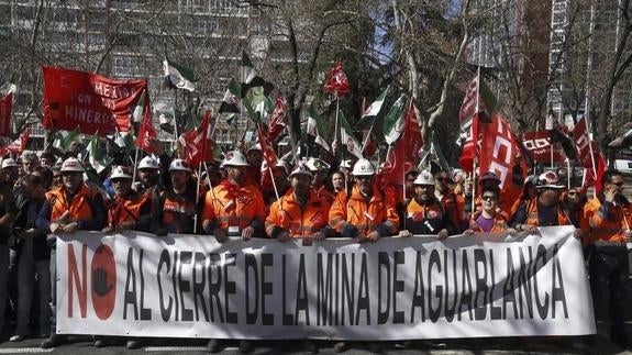 Otra reunión sin acuerdo entre los mineros y Río Narcea