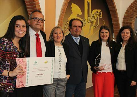 La familia de Elena Ayuso recibe el premio “Gracias” por el apoyo prestado siempre a la deportista