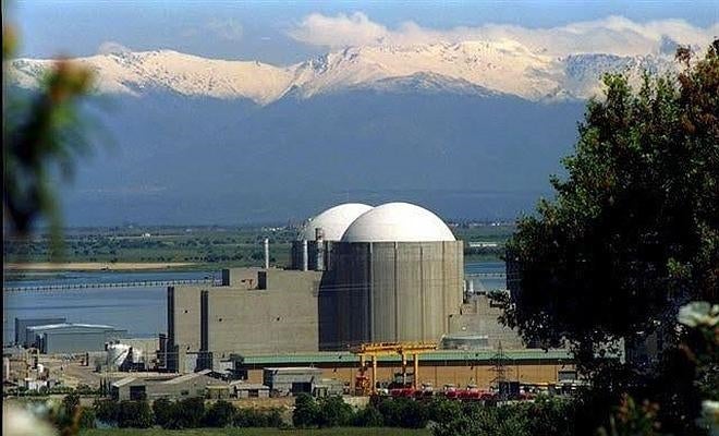 El pleno de Almaraz insta a la Junta, por unanimidad, a reconsiderar su rechazo al Almacén Temporal previsto en la central