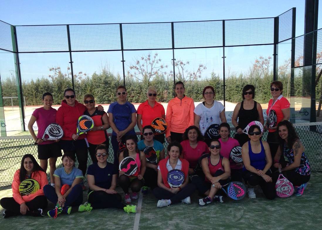 Sara Jiménez se impone en el torneo de pádel femenino