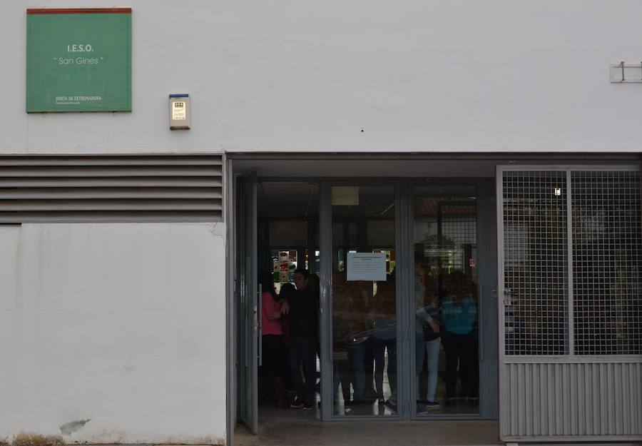 La Concejalía de Educación programa con los estudiantes del IESO una jornada micológica en el campo