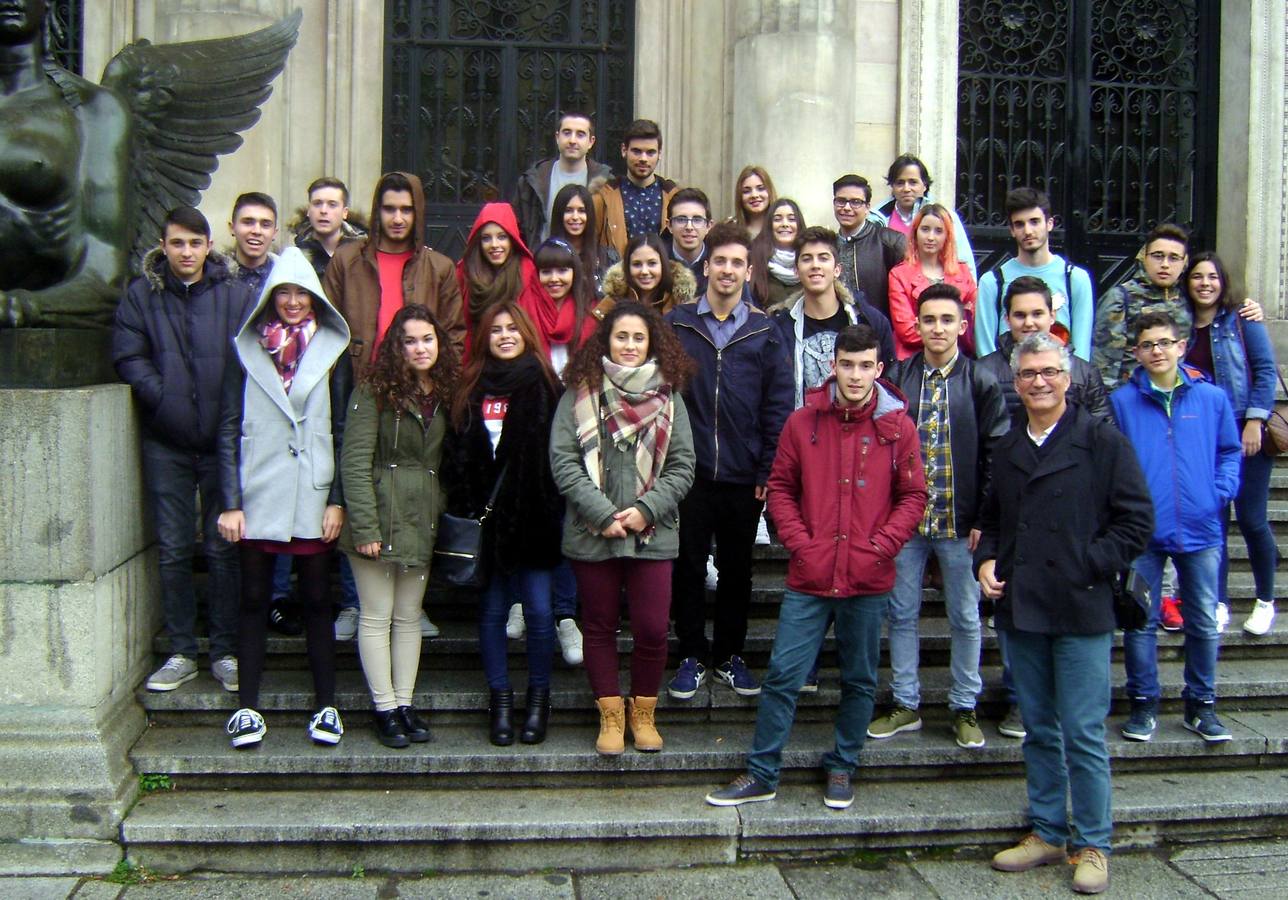 Alumnos del Instituto realizan un viaje cultural a Madrid