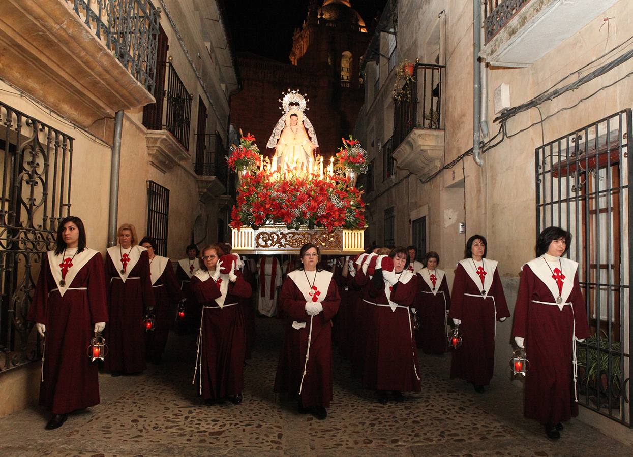 A las 11 de la noche saldrá de la iglesia de Santiago el desfile procesional de María Santísima del Amor Hermoso