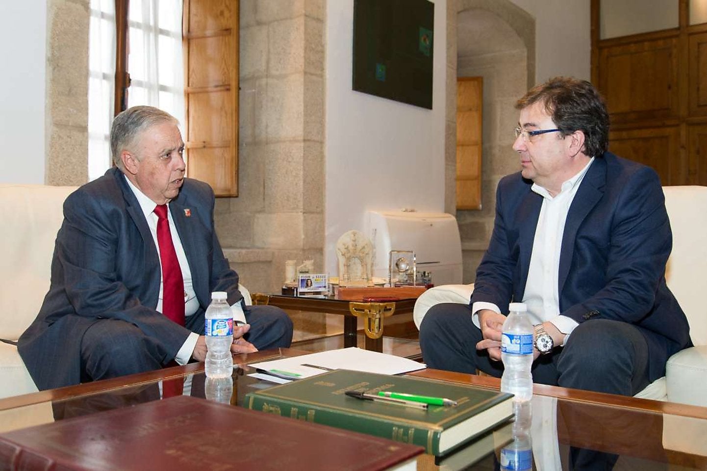 Ropero fue recibido ayer por el presidente de la Junta, Fernández Vara