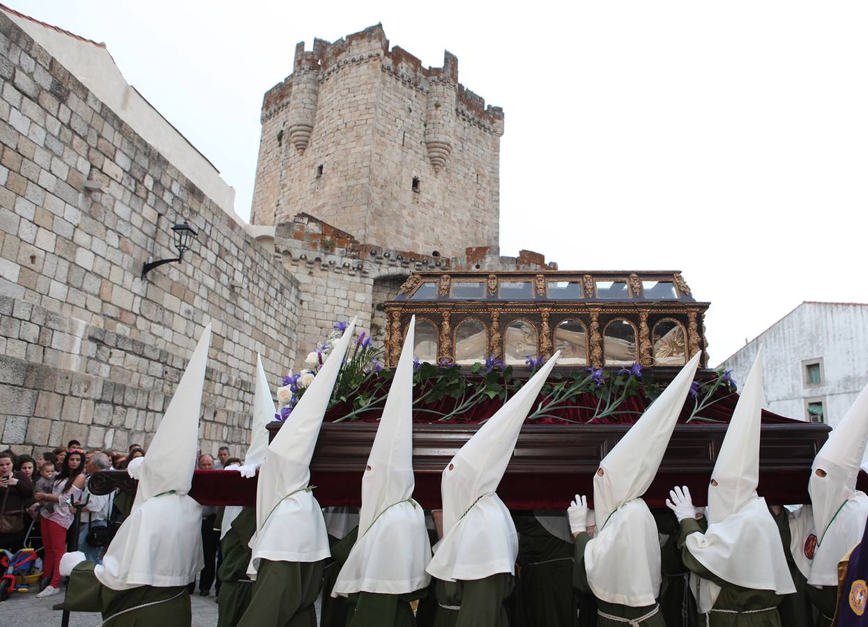 A las 19,30 y desde la Catedral partirá el desfile procesional del Santo Entierro