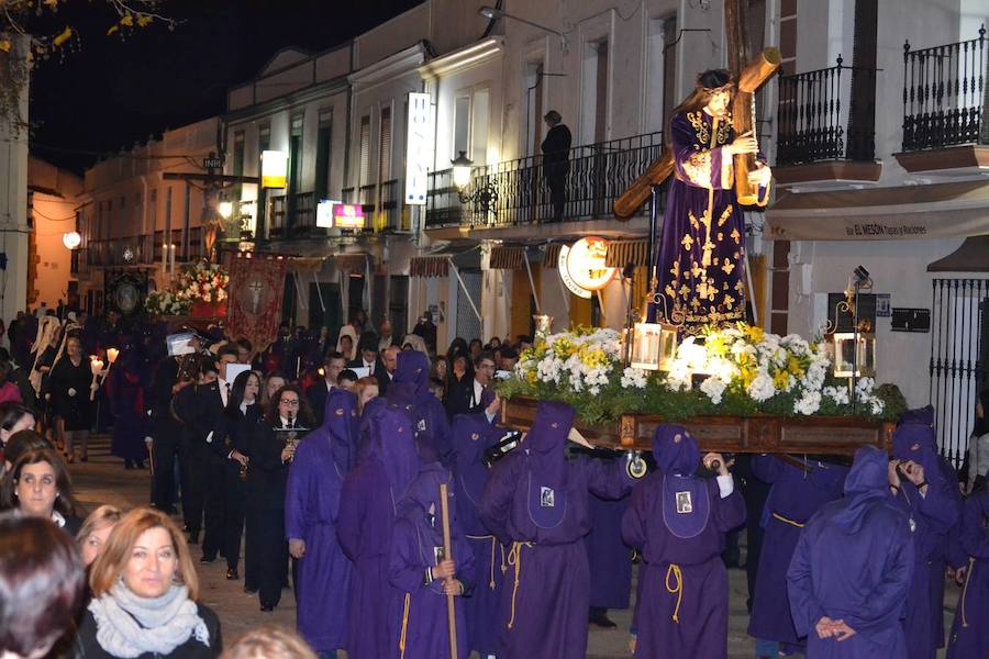 Cerca de cien costaleros participaron en la procesión del Jueves Santo