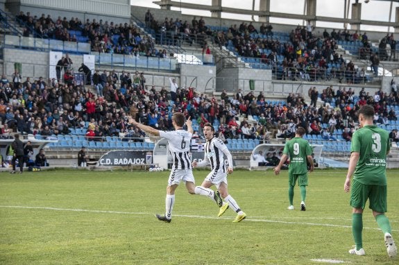 Estruendo goleador en el Nuevo Vivero