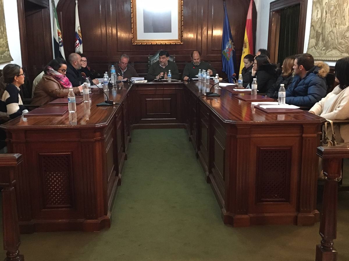 El presupuesto del Ayuntamiento para 2016 asciende a 6.438.950 euros