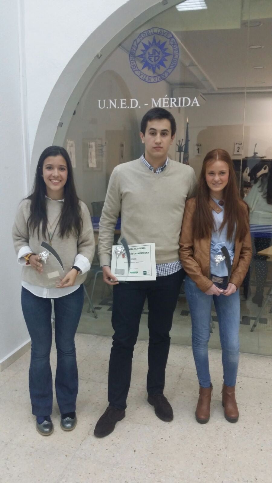 La alumna del Colegio San José, Marina Laguna Calvo, representará a Extremadura en la final nacional de la olimpiada filosófica