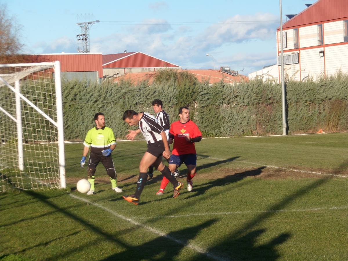 El Atlético se asienta en la tercera plaza y el Interserena vuelve a caer