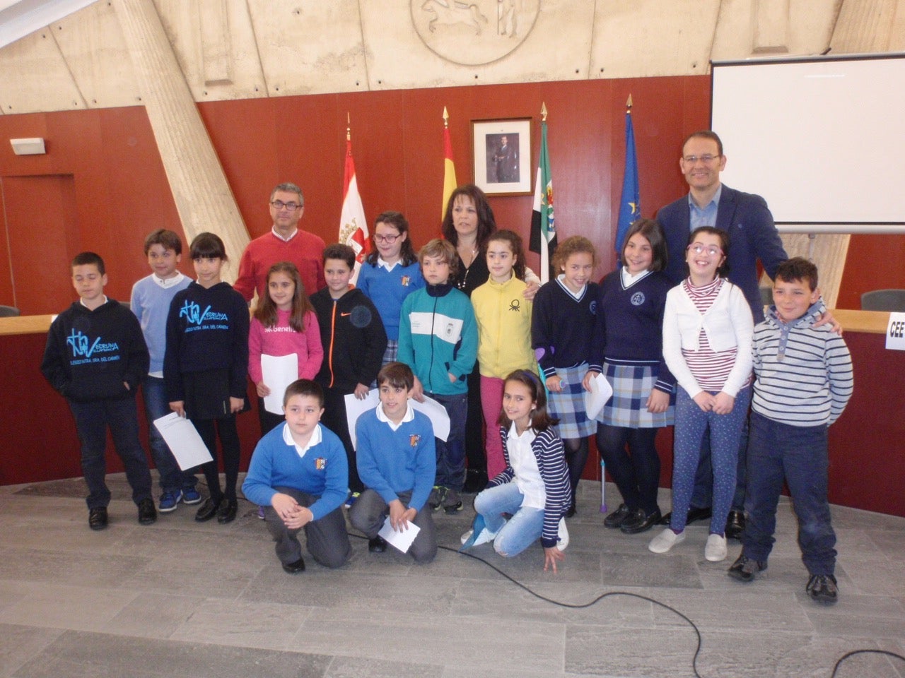 El pleno de la corporación infantil aprueba medidas que mejoren nuestro entorno a través de la reforestación