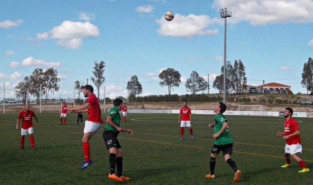 El 'Campa' baja los brazos antes de tiempo ante el Berlanga (0-3)