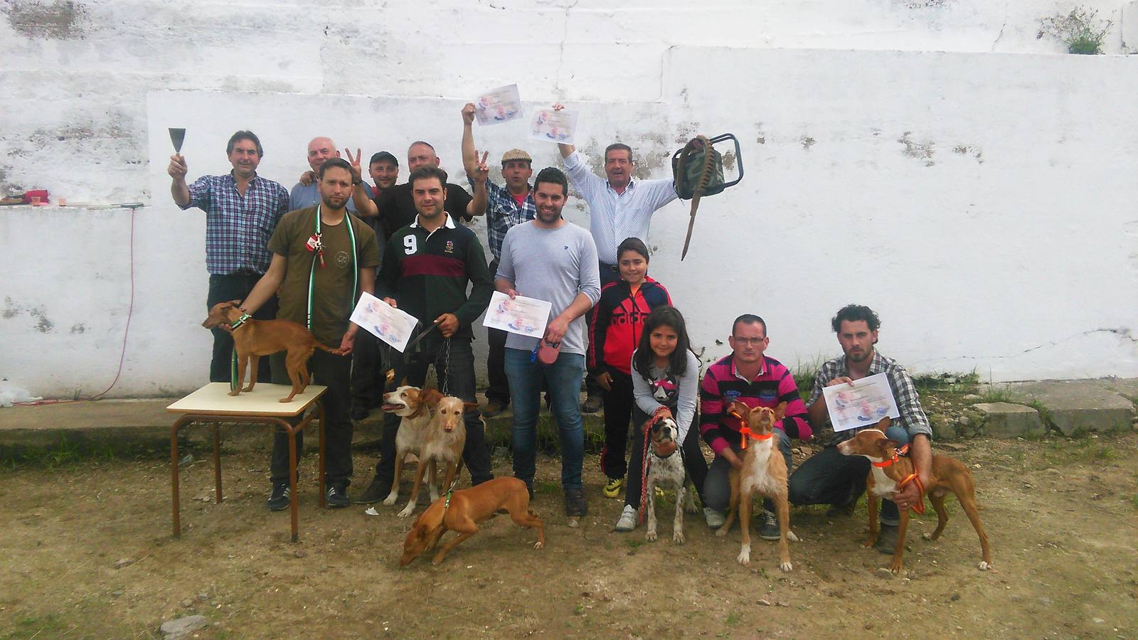 La primera prueba para podencos reunió a 24 perros participantes