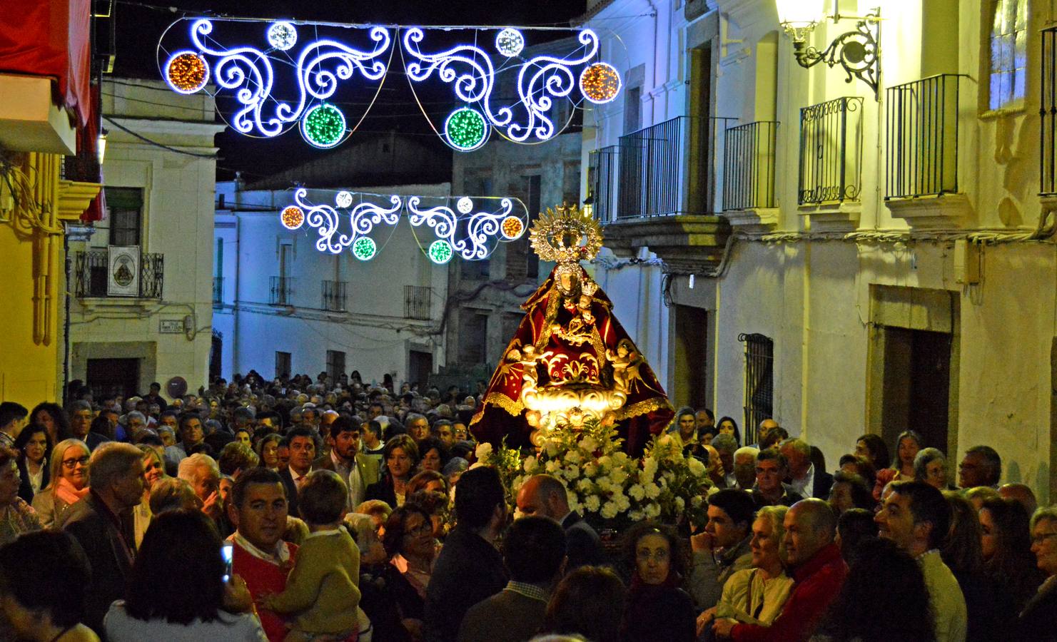 Caluroso recibimiento de Campanario a su Patrona