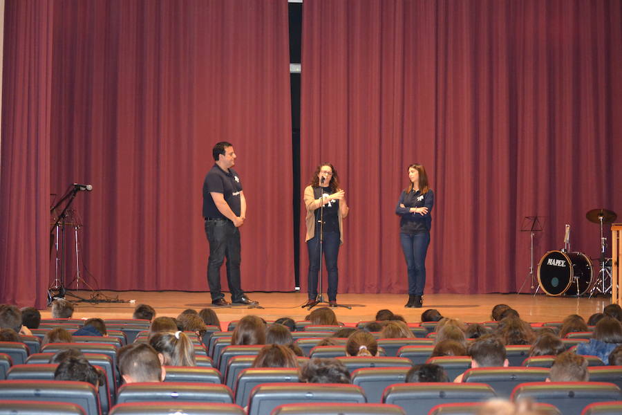 Los alumnos del IESO descubren la Robótica Educativa