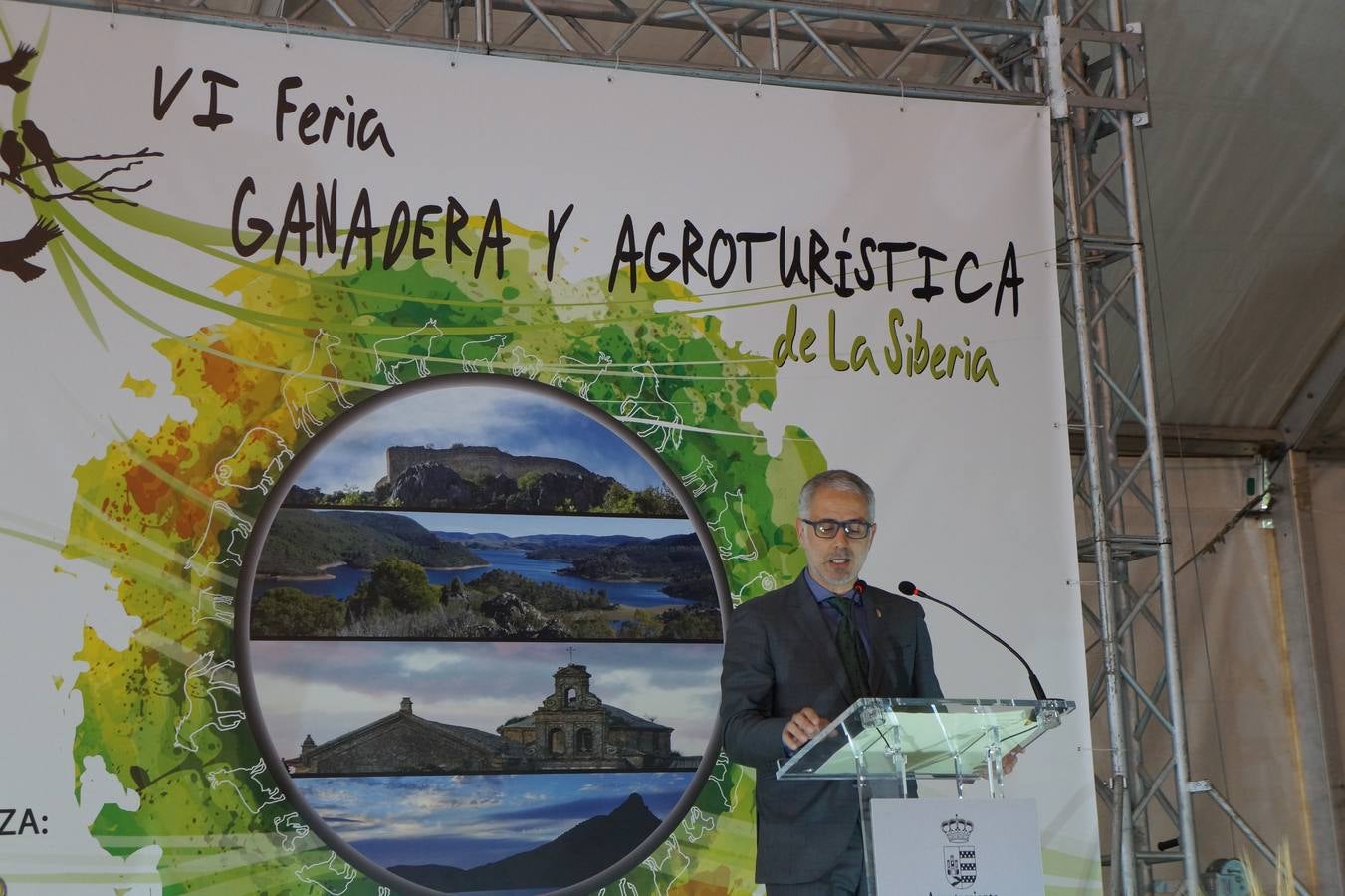 La VI edición de la Feria Ganadera y Agroturística de Herrera del Duque abre sus puertas