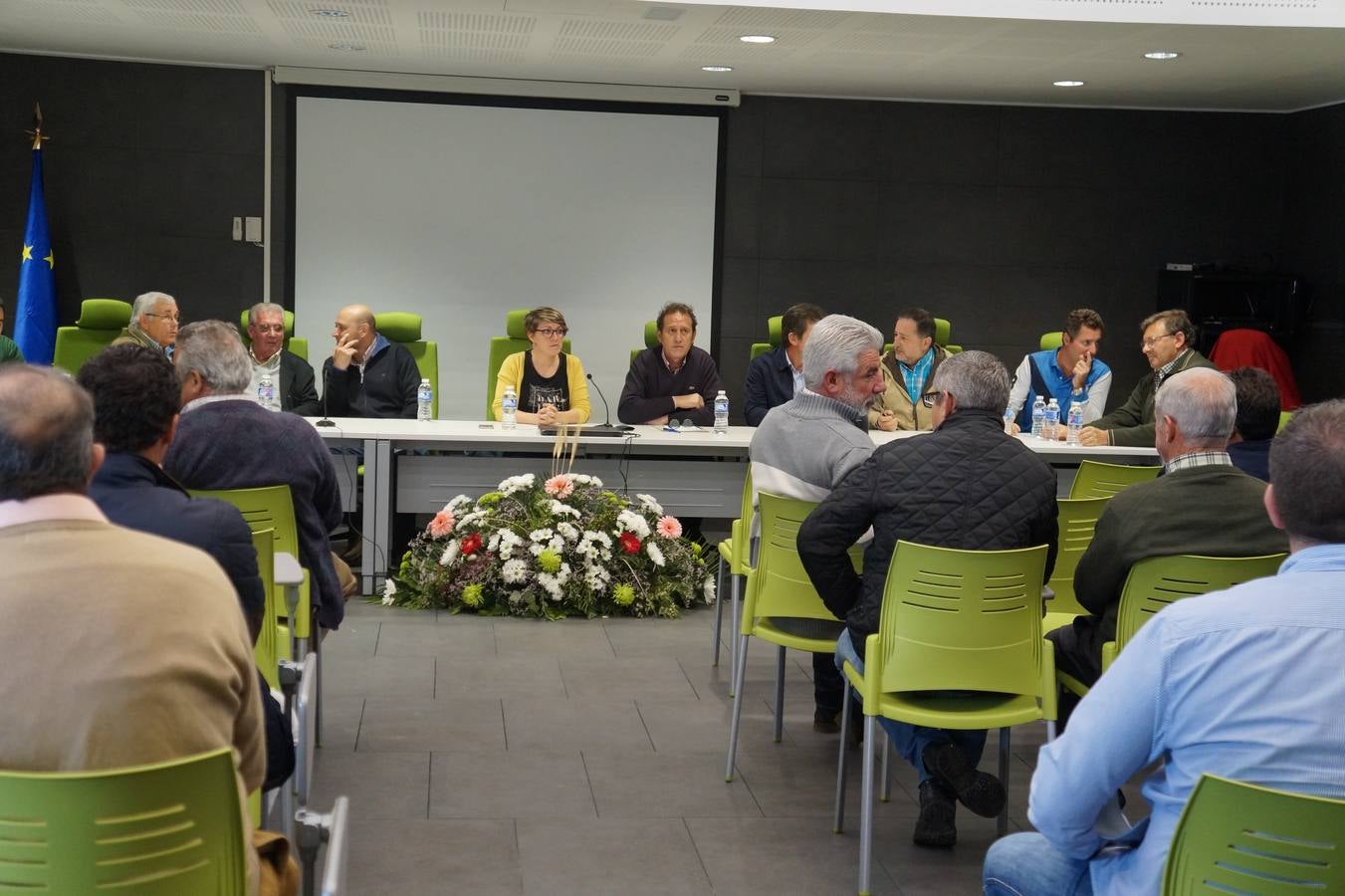 La lonja Agropecuaria de Extremadura celebra el ajuste semanal de precios del sector ovino en Herrera del Duque