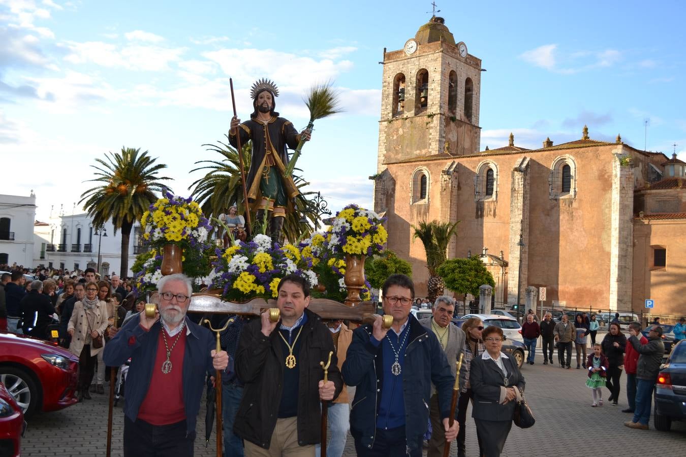 Con la procesión de San Isidro comienza la Romería en su honor