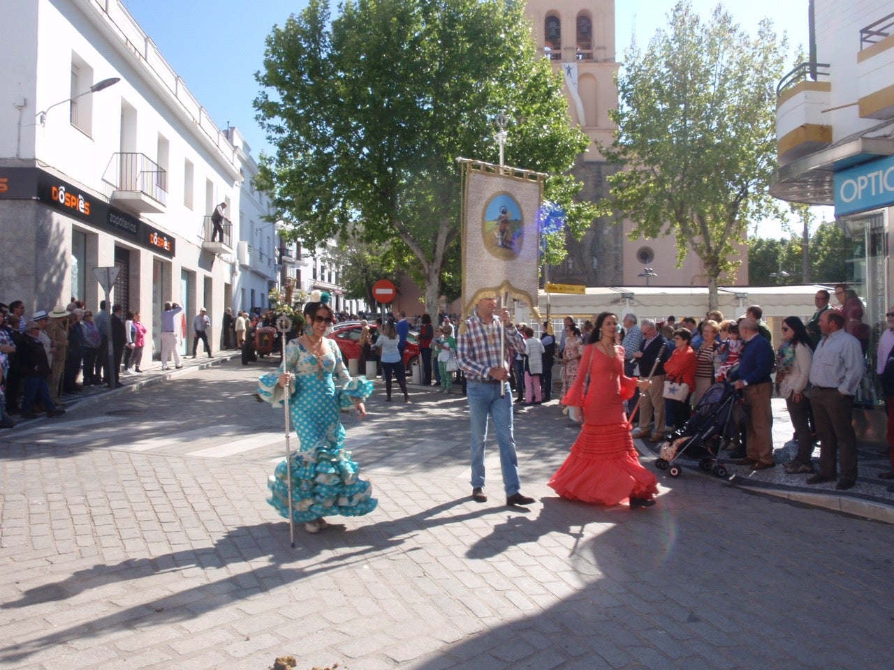 La procesión de San Isidro salió del Valle acompañada de romeros, carrozas, caballistas y una excelente climatología