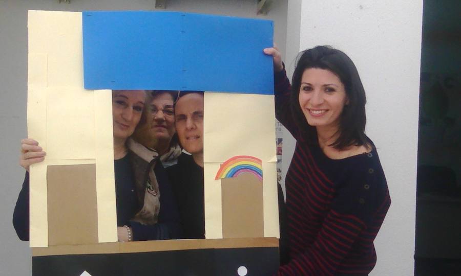 Los monesterienses celebraron ayer el Día de Internet en el NCC