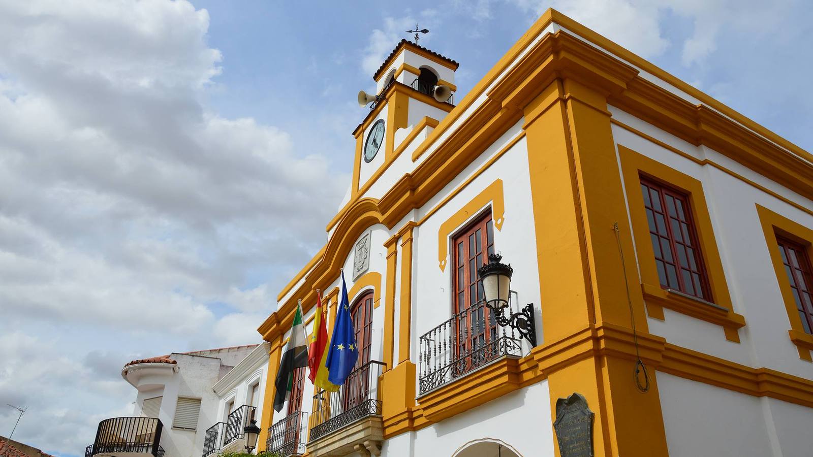 El Ayuntamiento hará ocho contrataciones con cargo al Plan de Empleo Social