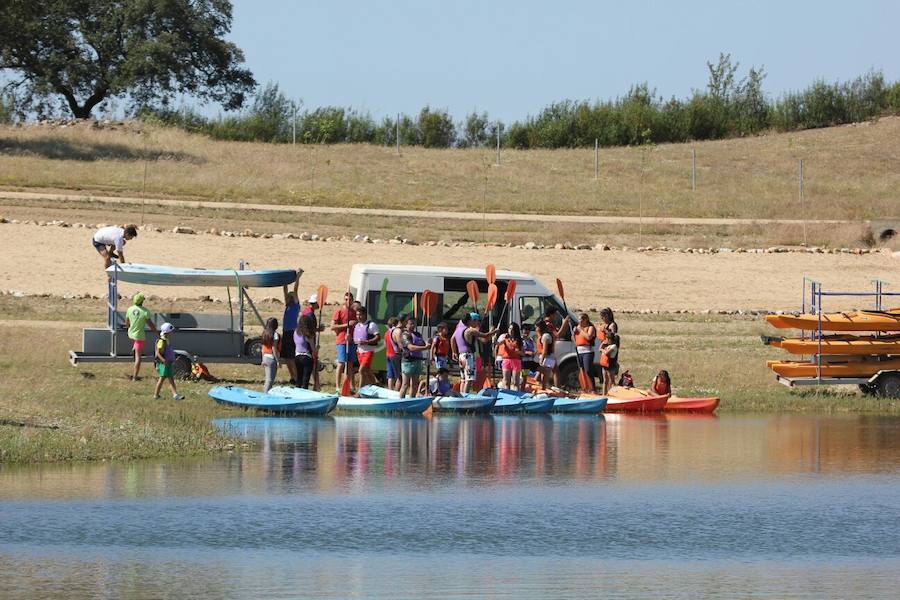 Gran participación en la actividad de piragüismo del II Festival de Naturaleza