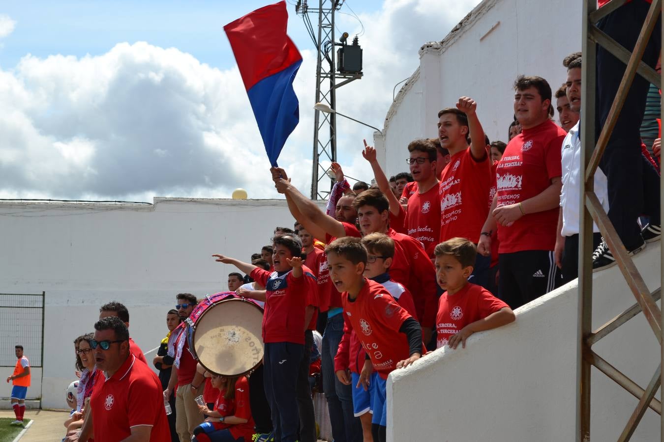 HOY Los Santos transmitirá en directo el partido de ascenso a Tercera entre U.C. La Estrella y el Racing Valverdeño