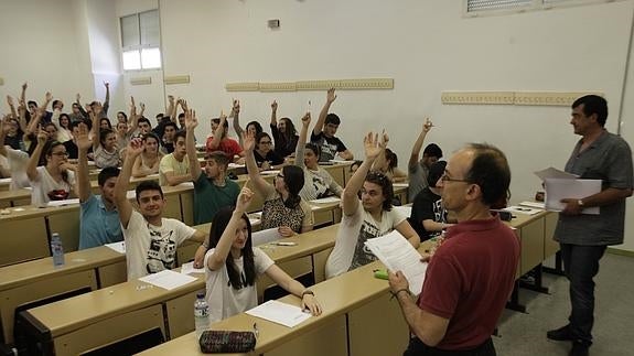 La Selectividad se despide con toros, la Ley Agraria de Jovellanos y la Constitución republicana