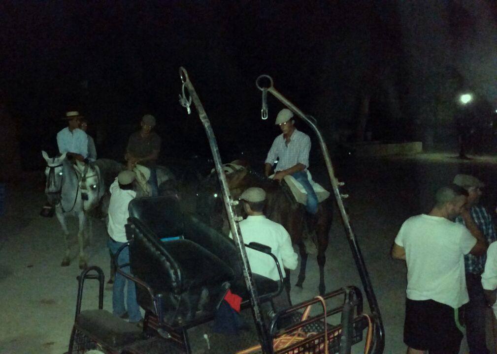 Los caballistas santeños vuelven a realizar su ruta nocturna
