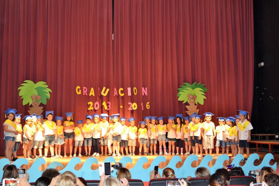 Los alumnos de infantil celebran el Festival de Verano y la graduación