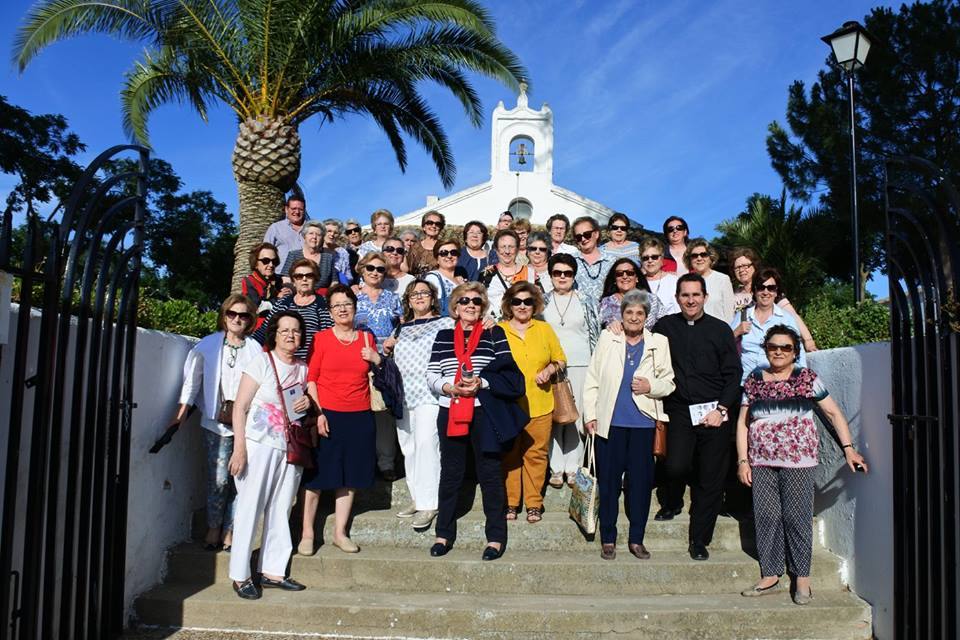 Vecinos de Azuaga, Salvatierra y Salvaleón peregrinan a Piedraescrita