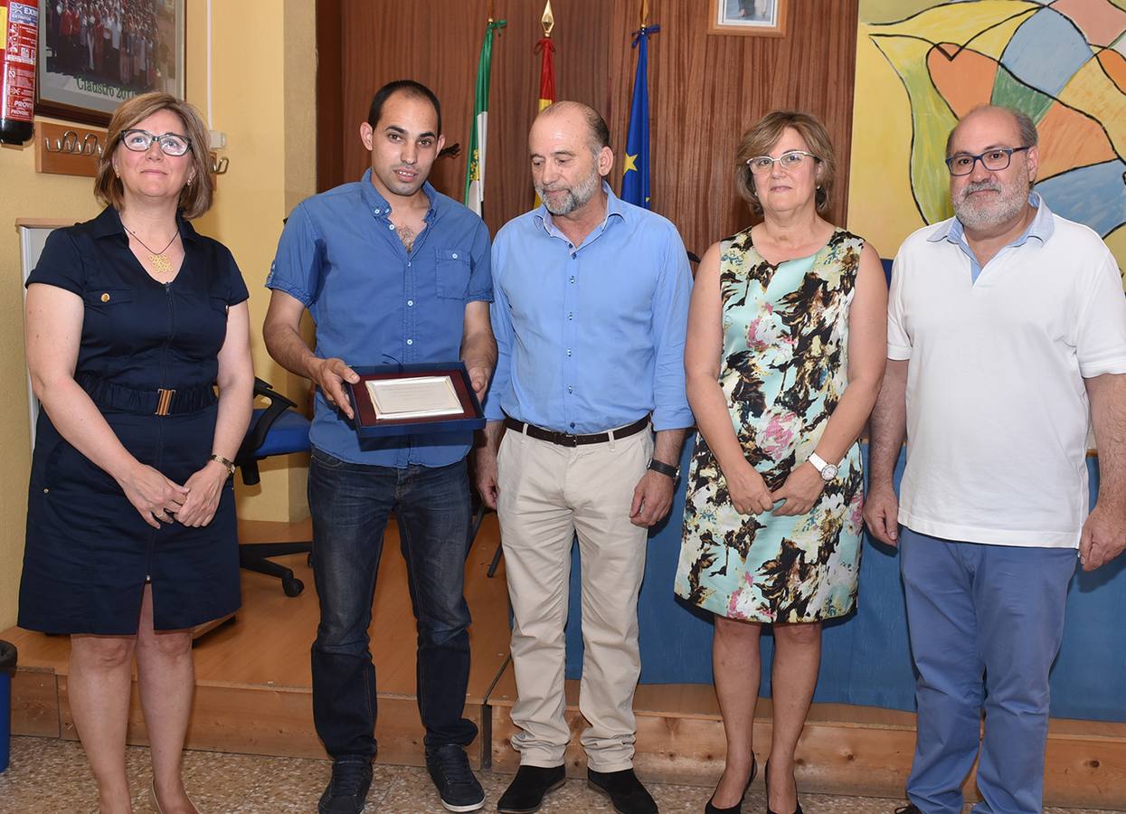 Luis Miguel Crespo del IES Alagón galardonado con el premio Francisco Martín Blanco
