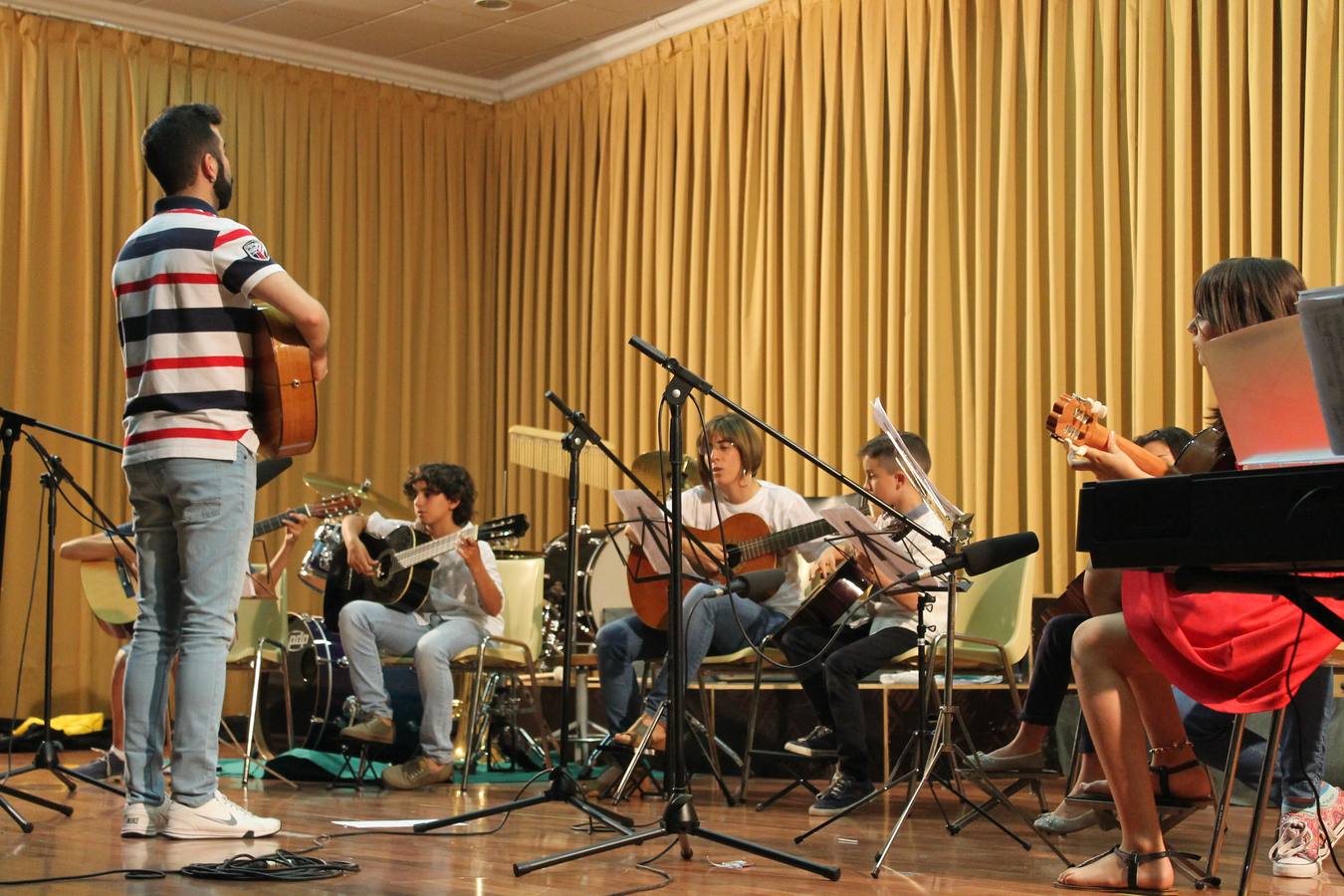 La Escuela Municipal de Música clausura el curso con un emotivo homenaje a su alumno Jesús