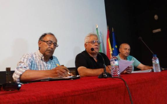 El Arroyo consigue evitar su disolución