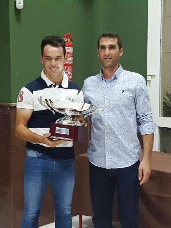 Entregados los trofeos a los campeones