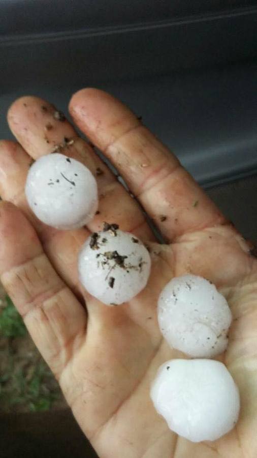 Una tremenda granizada sorprende a Campanario