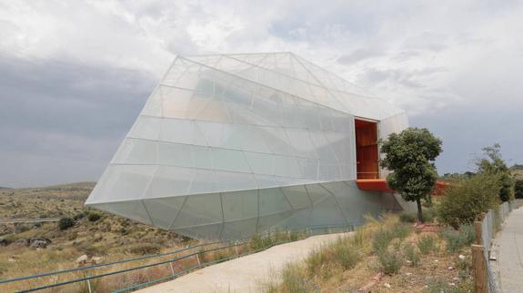 Ascarza: «Es una barbaridad, sobran dos tercios de los palacios de congresos»