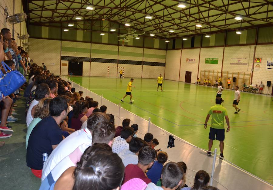 El equipo Ríos Farias gana el XIV Maratón de Fútbol Sala en categoría absoluta