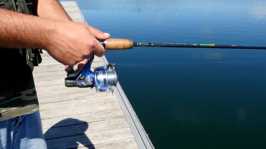 El AMPA Nuevo Futuro organiza una convivencia familiar en Alqueva con kajaks y pesca