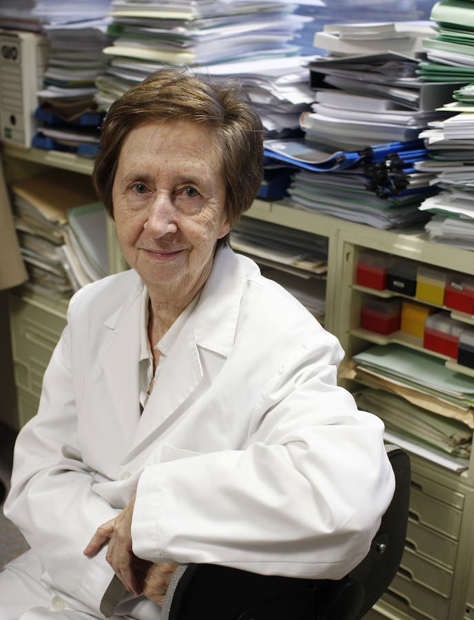 Margarita Salas exige al Gobierno «que se triplique el presupuesto para