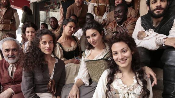 La serie 'Still Star Crossed' busca figurantes para el rodaje en Plasencia