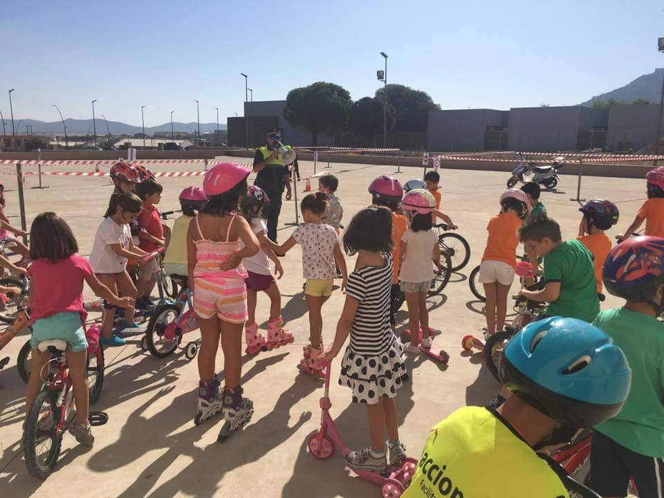 Se ha celebrado en la localidad una jornada de la movilidad con los usuarios del campus de verano