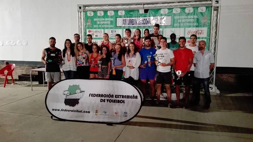 Sergio Ibáñez, vencedor absoluto del Torneo Voley Plaza