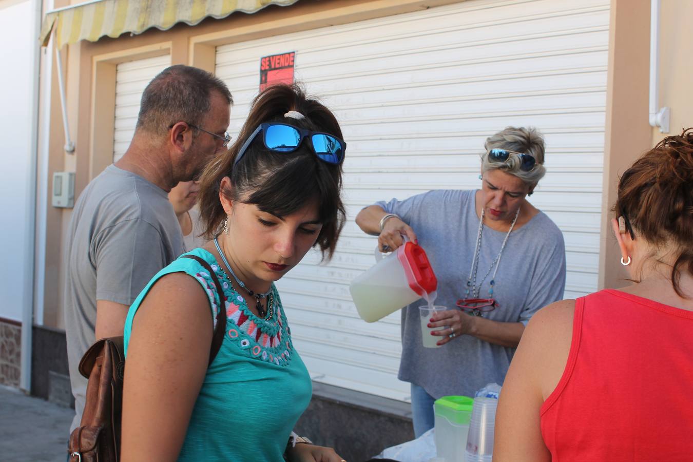 Solidaridad en forma de limonada para los perritos de la Protectora