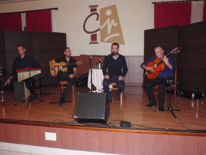 Anoche se presentó en el CIR el cantaor villafranqués Juan José Pérez"Crucita"