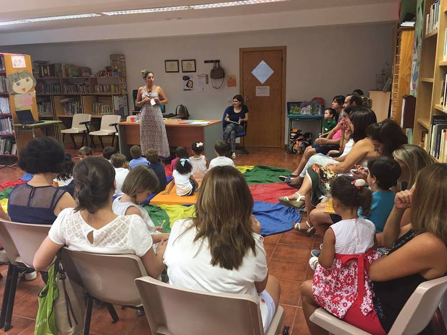 Arroyo de la Luz recibe el Premio de Fomento de la Lectura en Extremadura de 2016