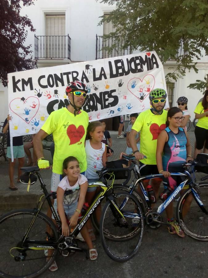 Narci Delgado y Francis Carrasco pasan por Monesterio antes de conseguir su reto ‘Kilómetros contra la leucemia’