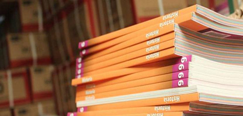 El Ayuntamiento reparte 3.600 euros en becas para libros de texto y material escolar